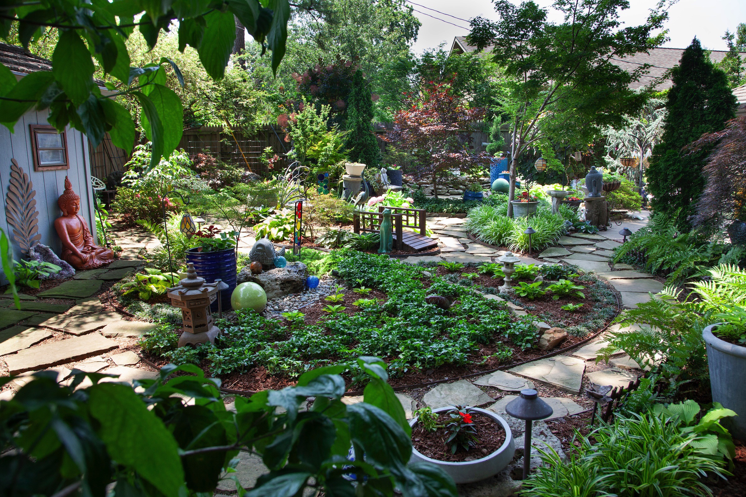 photo of a garden tour home